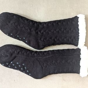 NWT Black Cable Faux Sherpa Cozy Lined Socks